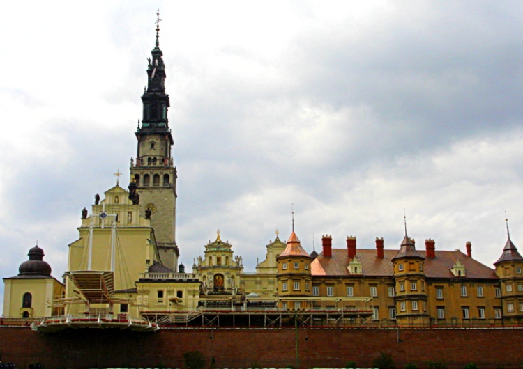 Klasztor jasnogórski Prymas na Jasne Górze: W życiu chrześcijańskim wszystko zawiera się w słowie - Jego słuchajcie