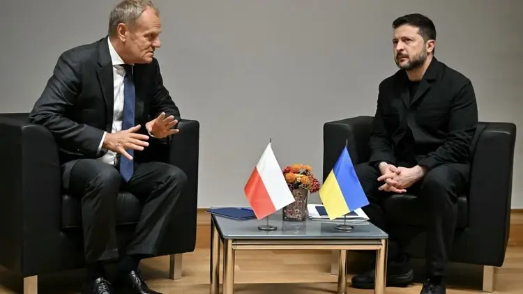 Donald Tusk, Wołodymyr Zełenski przy stoliku
