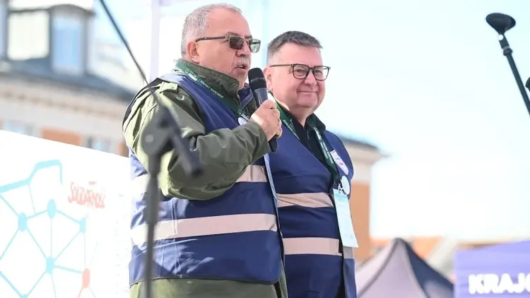 „Nauczyciele są dzisiaj zagrożeni fizycznie”. Demonstracja oświatowej Solidarności w Warszawie