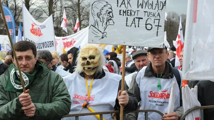 Protest dotyczący referendum ws. wieku emerytalnego