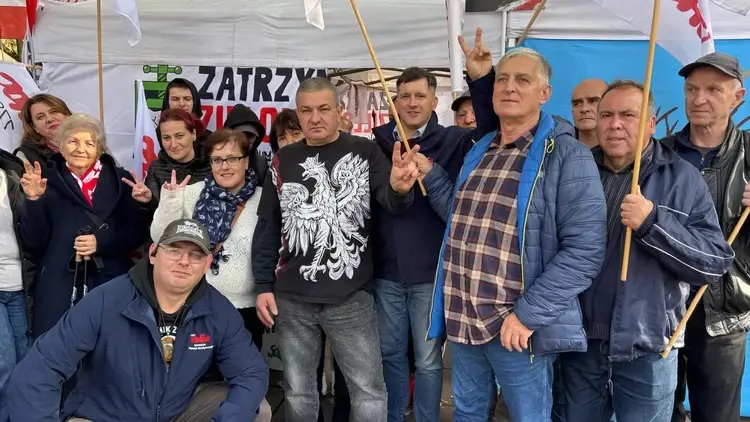NSZZ „Solidarność” dotrzymuje obietnicy. Związkowcy pod Trybunałem Konstytucyjnym
