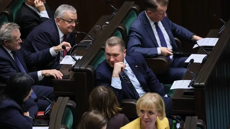 Przemysław Czarnek zapowiada rozwiązanie. Polacy mogą płacić mniej