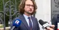 Michał Sopiński rozmawia z dziennikarzami
