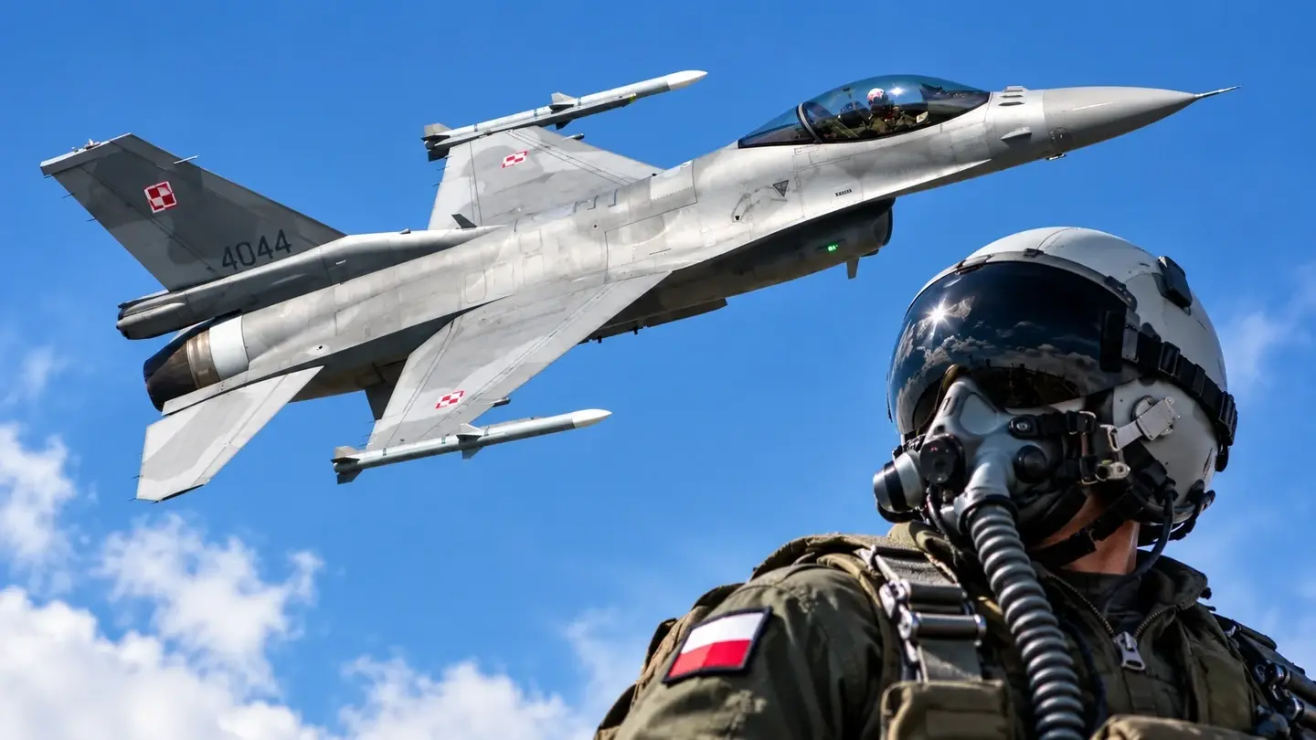 Polski F-16 i pilot w locie