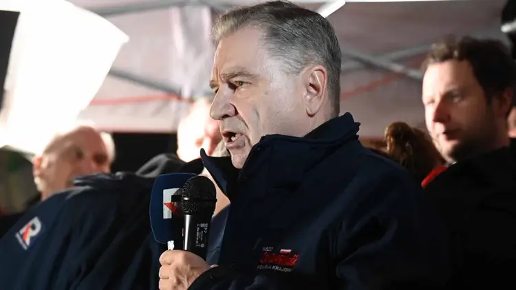 Szef Solidarności Piotr Duda pod Trybunałem Konstytucyjnym