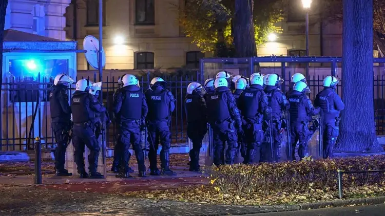 Policja pod Trybunałem Konstytucyjnym