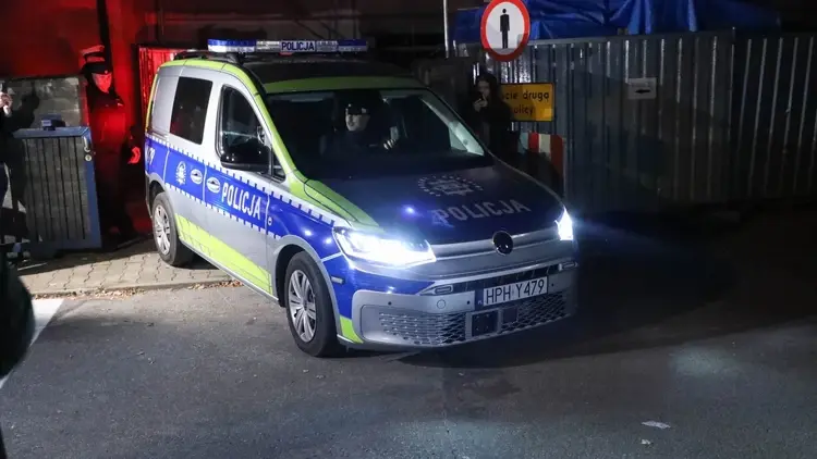 Atak na uczniów i nauczycieli w Ostrołęce. 19-latek z zarzutami