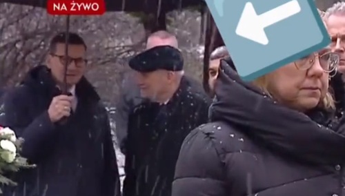 Mateusz Morawiecki z Antonim Macierewiczem na uroczystościach rocznicy śmierci Jana Olszewskiego