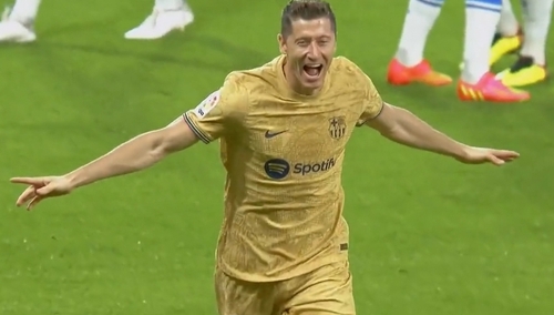 Piękna bramka Lewandowskiego. Polak nie zwalnia tempa w Hiszpanii [WIDEO]