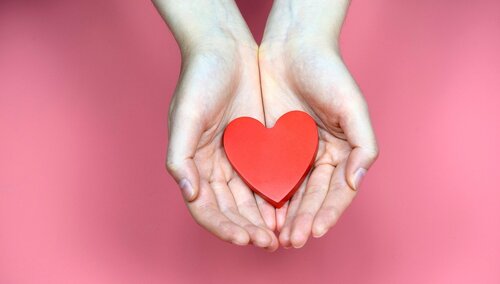 Serce na dłoniach - zdjęcie poglądowe