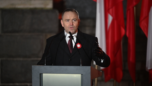 Prezydent Karol Nawrocki przemawia podczas uroczystości 107. rocznicy Powstania Wielkopolskiego