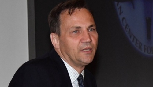 Koniec z wizami dla Rosjan? Radosław Sikorski się nie zgadza