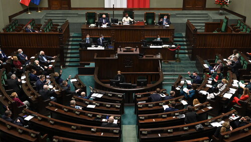 [SONDAŻ] Konfederacja tuż za Hołownią. Dobry wynik Zjednoczonej Prawicy