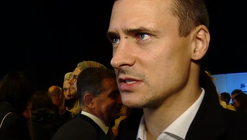 Damięcki ma dość: "Post kieruję do tych, którym wszystko się już pochrzaniło. (...) Dzięki temu »pedałowi« żyjesz"