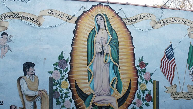 Matka Boża z Guadalupe i św. Juan Diego, mural