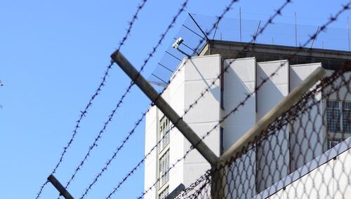 więzienie zdj. ilustr.