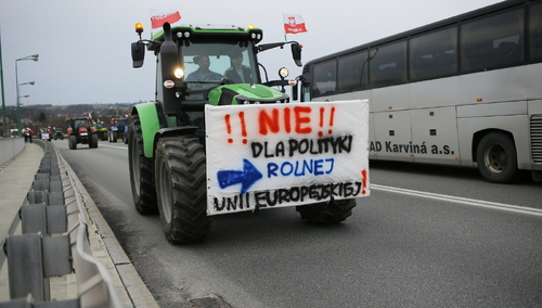Cieszyn, 22.02.2024. Protest rolników moście granicznym z Czechami w Cieszynie