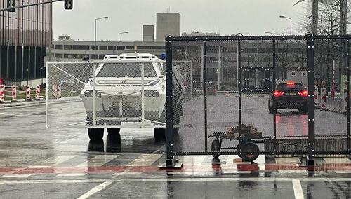 Luksemburg przywitał „Solidarność” zasiekami [FOTOGALERIA]