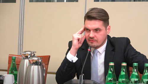 Michał Wypij w trakcie przesłuchania