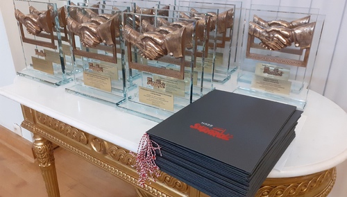 Statuetki "Pracodawca Przyjazny Pracownikom"