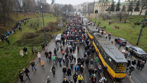 Śledzińska-Katarasińska: "Idziemy po wolność; 39 lat po tamtym 13 grudnia". Dziennikarz: "Pani o wolności? Trzeba wstydu nie mieć"