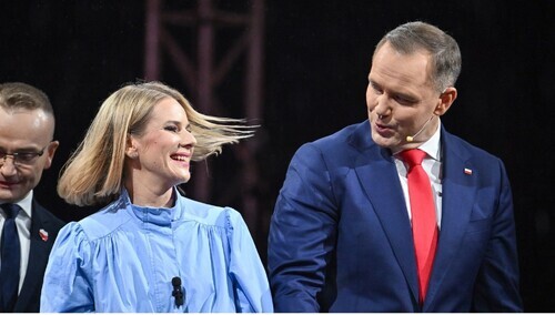 Kandydat na prezydenta Karol Nawrocki z małżonką Martą Nawrocką