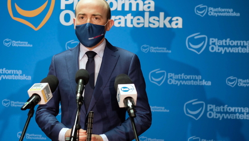 „Chce wyjścia Polski z UE?”. Fala komentarzy po słowach Budki