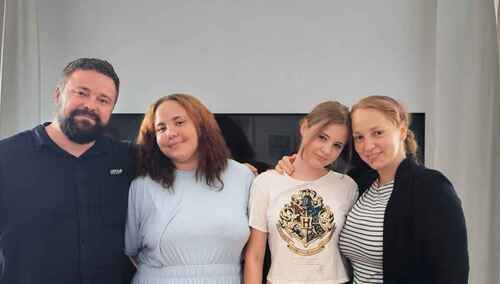  Daniel i Bianca Samson z córkami