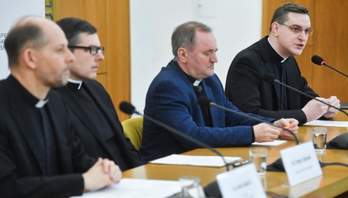 o. Leszek Gęsiak SJ, ks. Grzegorz Adamski, o.. Zdzisław Wojciechowski SJ, ks. Mateusz Kielarski