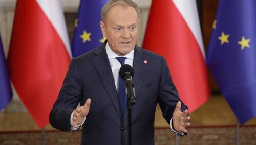 Premier Donald Tusk podczas konferencji prasowej w siedzibie Kancelarii Prezesa Rady Ministrów w Warszawie