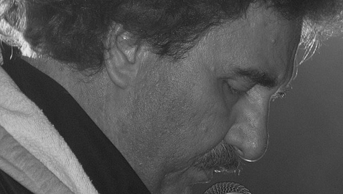 "Zjeżdżaj, robisz wszystko by zarobić na śmierci mego męża". Awantura z udziałem znanego muzyka na pogrzebie Krzysztofa Krawczyka?