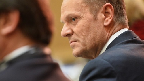 „Nie jestem magikiem, ale…”. Tusk znów mówi o KPO