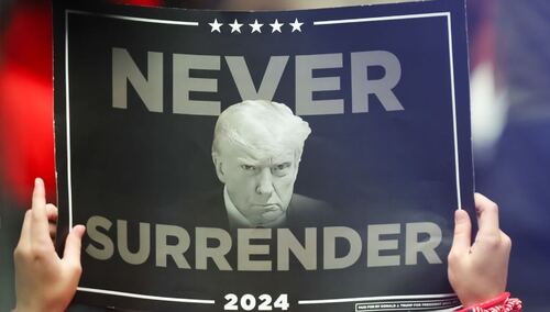 Tablica z Donaldem Trumpem