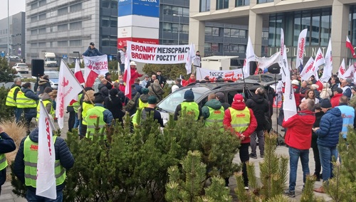 Pikieta przed centralą Poczty Polskiej
