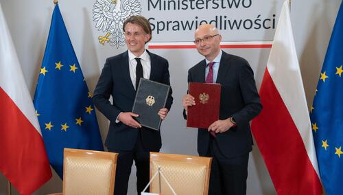 Piotr Girdwoyń, dyrektor KSSiP, i Matthias WeilandtI, sekretarz stanu w Saksońskim Ministerstwie Sprawiedliwości i ds. Demokracji, Europy i Równości