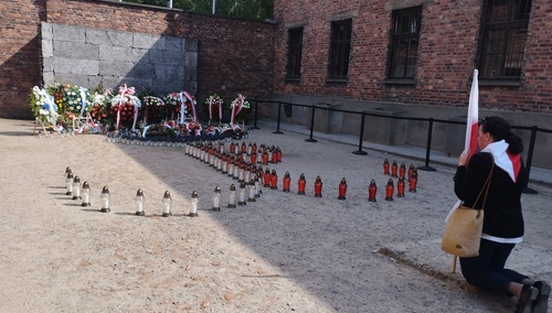 Upamiętnienie 82. rocznicy I Transportu [Polaków] do Auschwitz