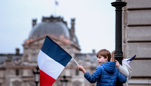 „Kraj się rozpada”. Ponad połowa Francuzów popiera „bunt” generałów