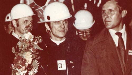 ks. Jerzy Popiełuszko podczas spotkania z robotnikami Stoczni Gdańskiej