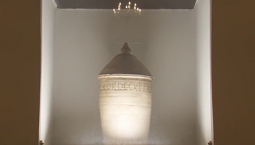 Urna z prochami o. Kordeckiego na Jasnej Górze