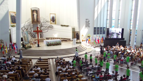 Wnętrze Sanktuarium Bożego Miłosierdzia