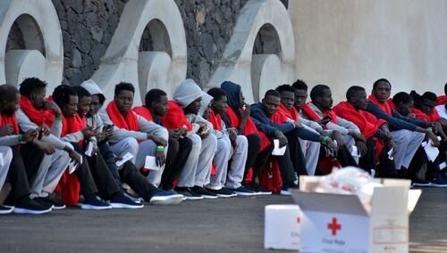 Zdjęcie ilustracyjne - imigranci na hiszpańskiej wyspie El Hierro