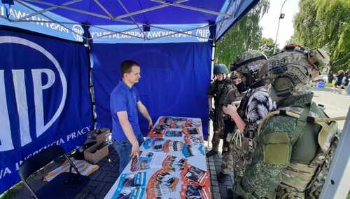 Stoisko OIP w Piekarach Śląskich