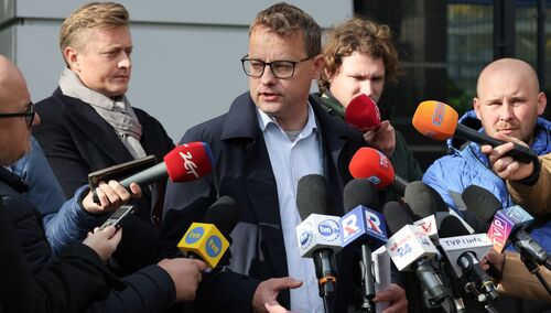  Poseł PiS Marcin Romanowski oraz jego pełnomocnik mec. Bartosz Lewandowski