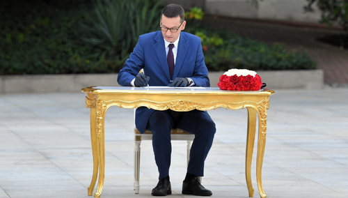 Premier: Zmiany w rządzie ułatwią wychodzenie z kryzysu