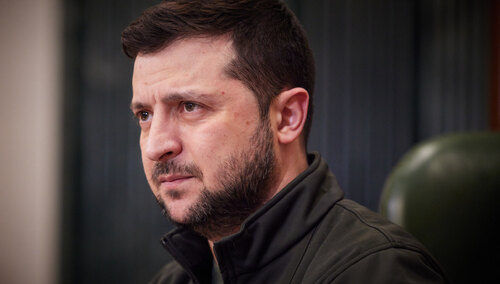 Ewakuacja obrońców zakładów Azowstal. Zełenski zabiera głos nt. negocjacji z Rosją