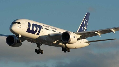 Samolot LOT – zdjęcie ilustracyjne