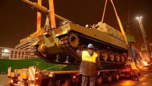 Transport armatohaubic K9 dotarł do Gdyni