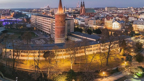 Budynek dawnej Rejencji Opolskiej z Wieżą Piastowską, zdjęcie podglądowe