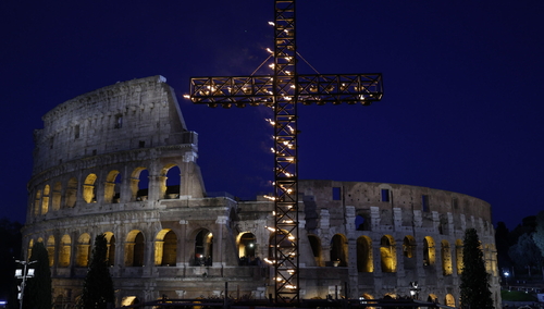 Droga Krzyżowa w Koloseum