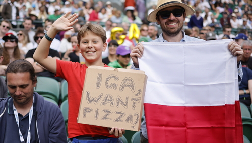 [WIDEO] Niecodzienna propozycja od fana dla Igi Świątek. Reakcja tenisistki robi furorę